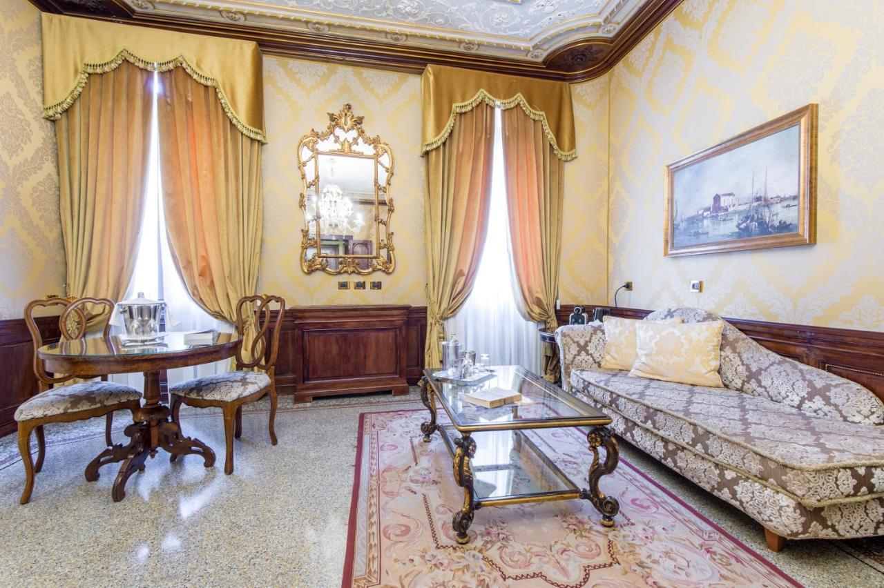 Hotel Ai Reali - Small Luxury Hotels Of The World Venezia Esterno foto