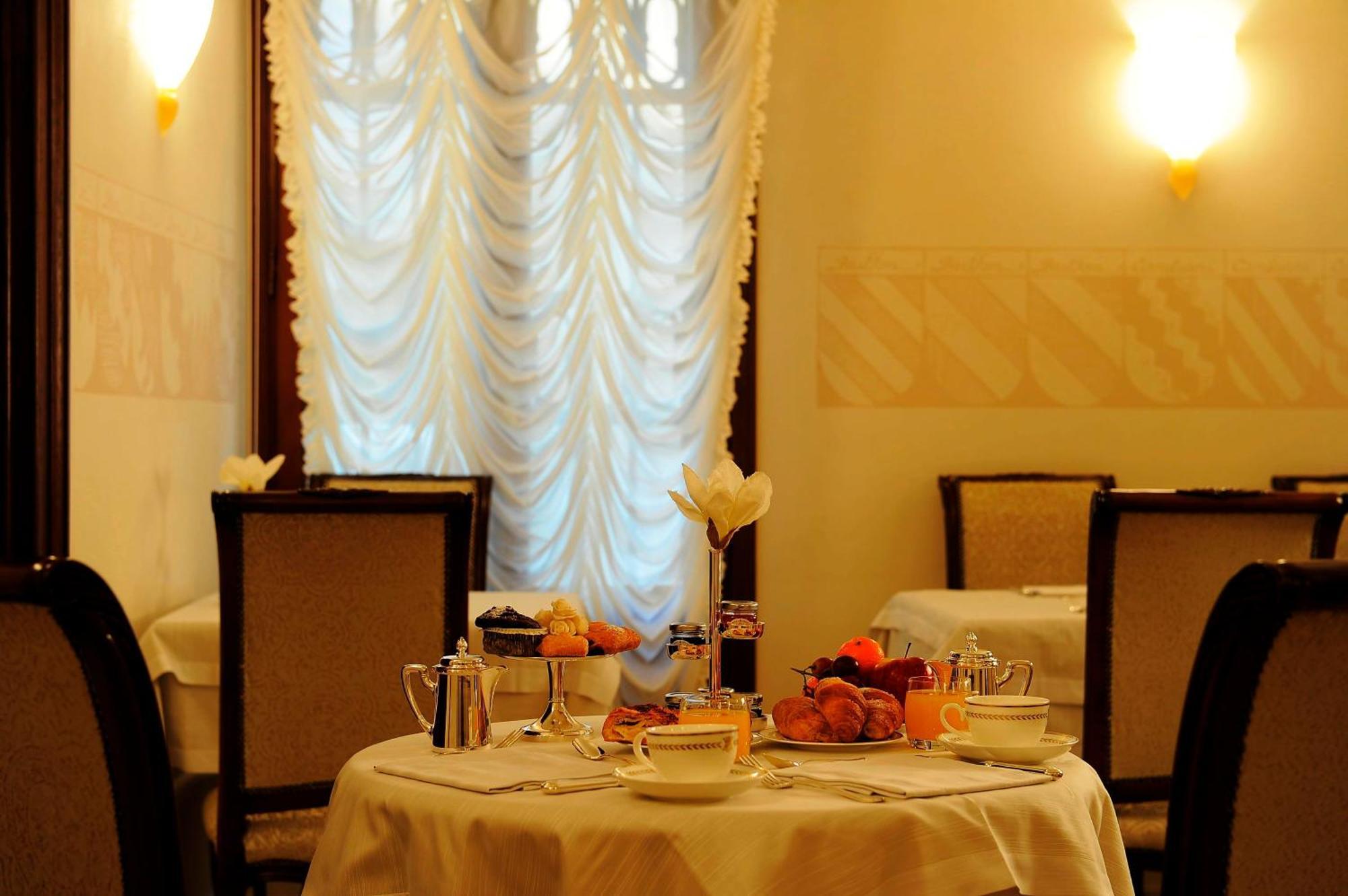 Hotel Ai Reali - Small Luxury Hotels Of The World Venezia Esterno foto
